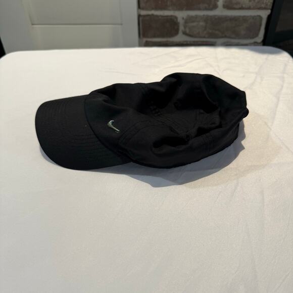 Nike Women's Dri-FIT Club Swoosh Cap - Picture 5 of 5